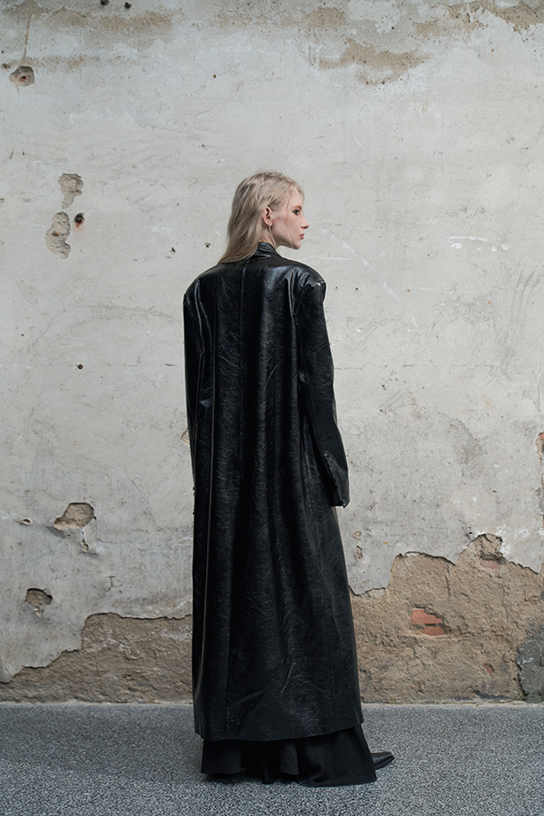 Ili Node Eco-waxed Leather Double Collar Suit Long Jacket