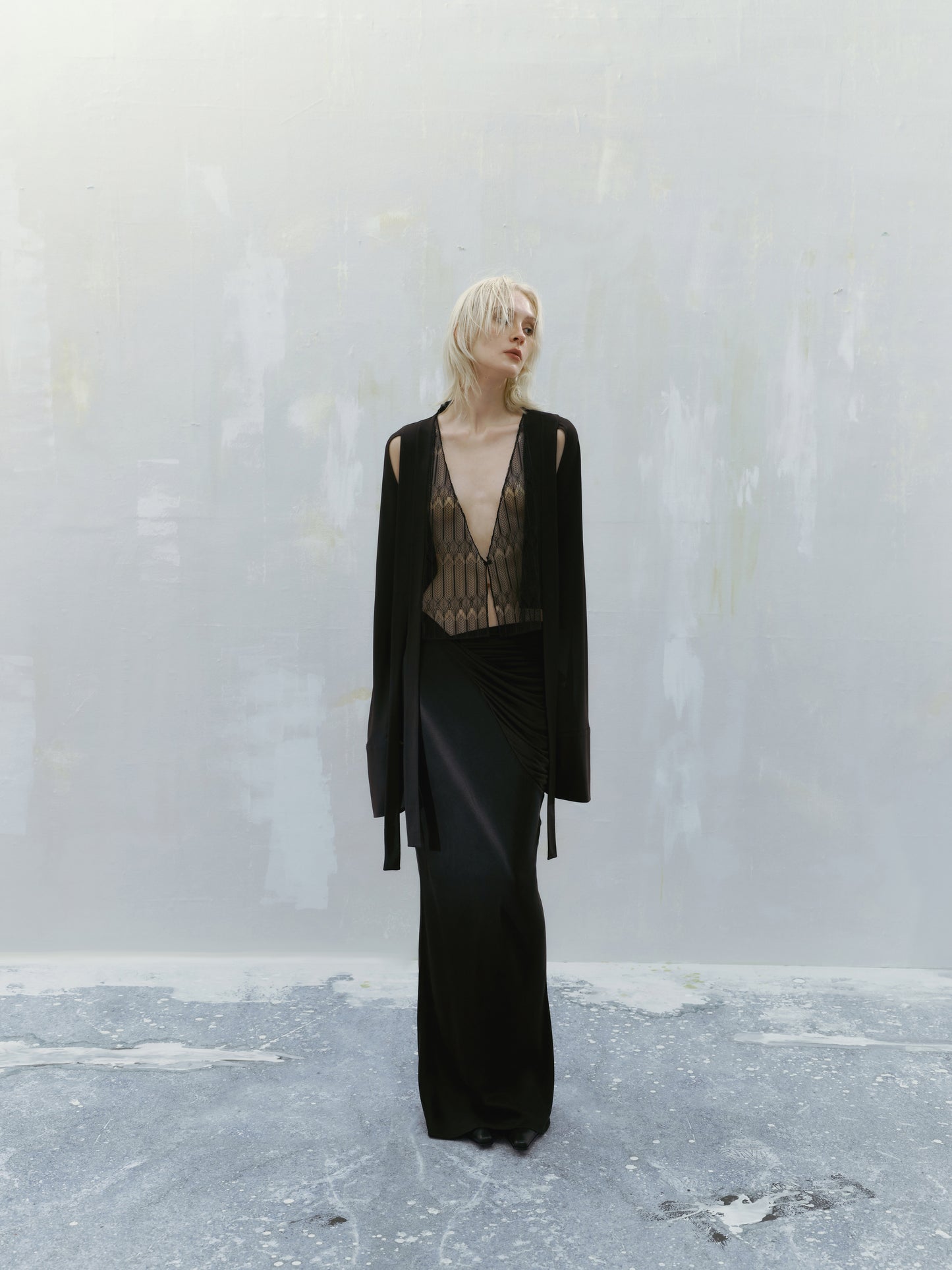 Ili Node SS24 Black Shirt with Lace Details