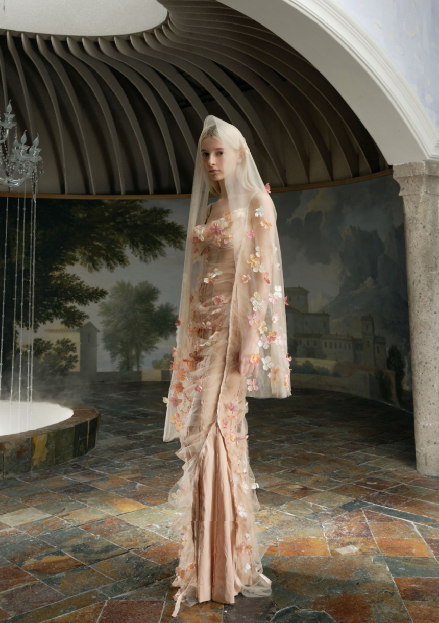 Xiangqiao Sheng SS24 Beige Flower Dress